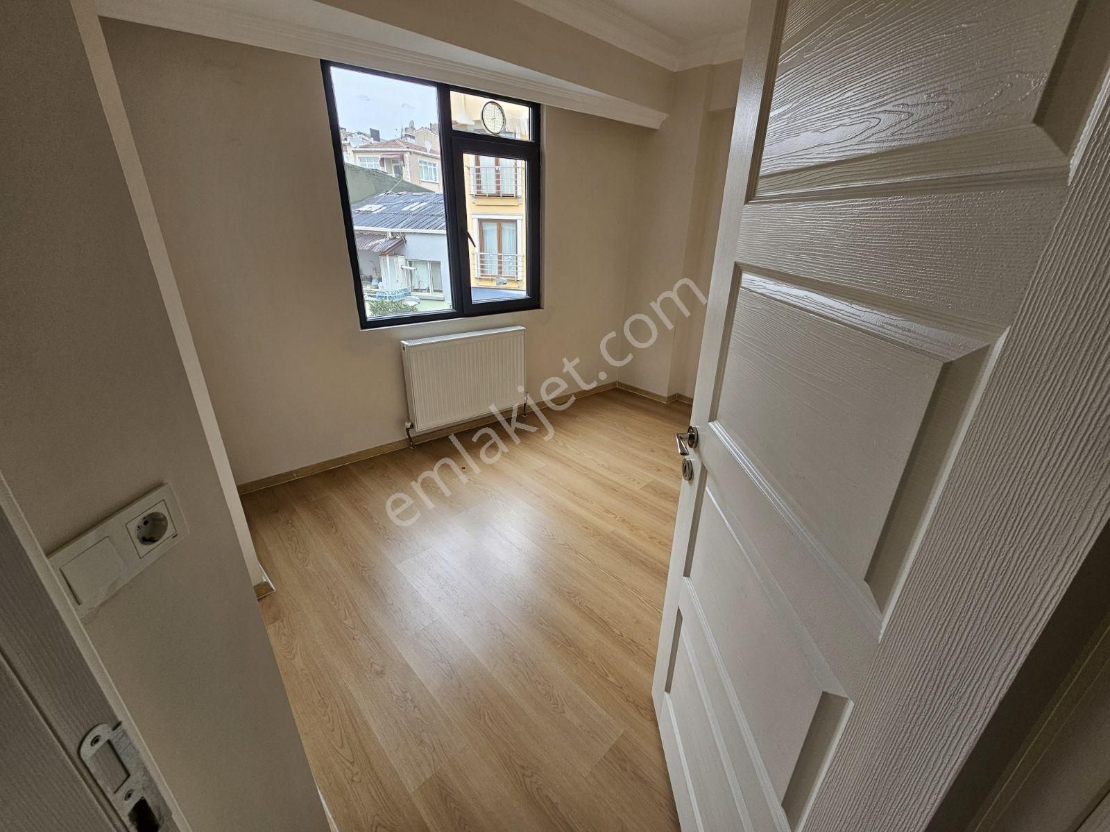 Kocamustafapaşa 85mk 3+1 Asansörlü Yeni Bina Çift Cephe 50.000tl - Görsel 21