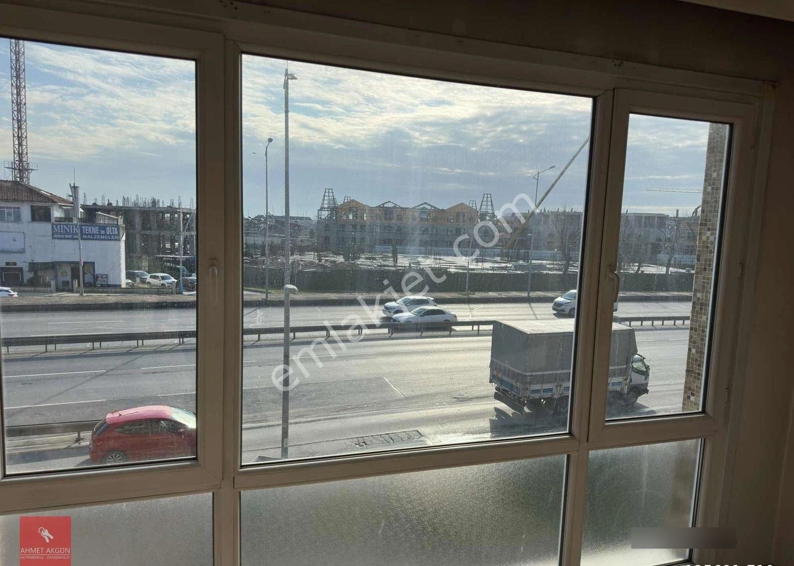 Büyükçekmece Çarşı Merkezde E-5 Cepheli 80 M2 Kiralık Ofis - Görsel 2