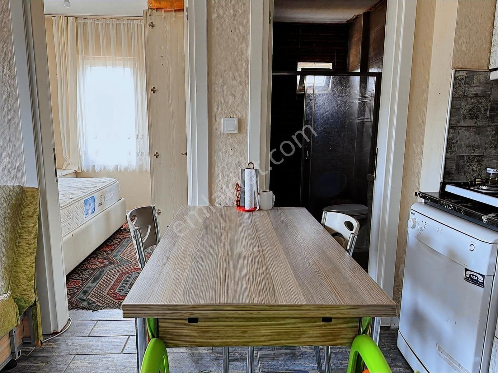 Yeniköy Mahallesinde 1+1 Emsallerine Göre Geniş Satılık Daire - Görsel 4