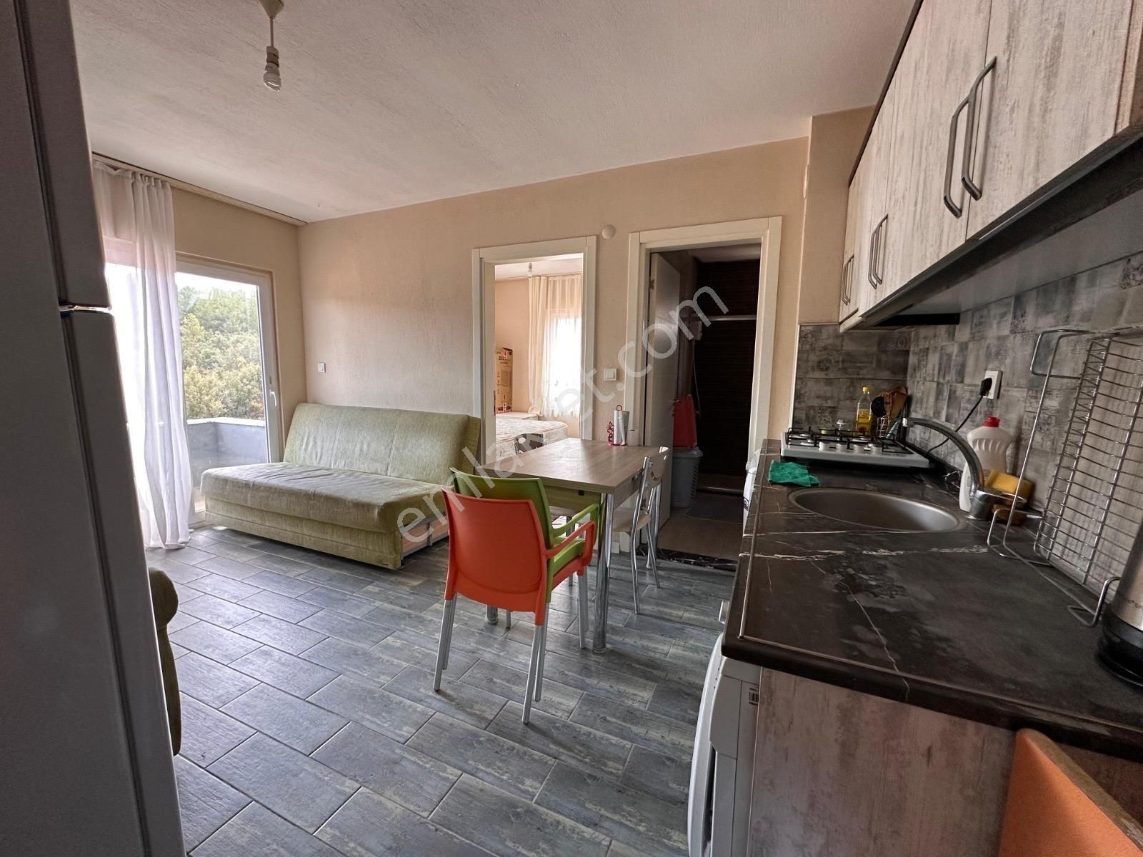 Yeniköy Mahallesinde 1+1 Emsallerine Göre Geniş Satılık Daire - Görsel 10