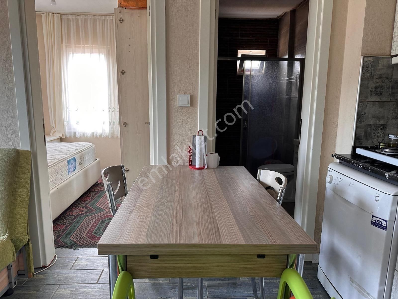 Yeniköy Mahallesinde 1+1 Emsallerine Göre Geniş Satılık Daire - Görsel 2