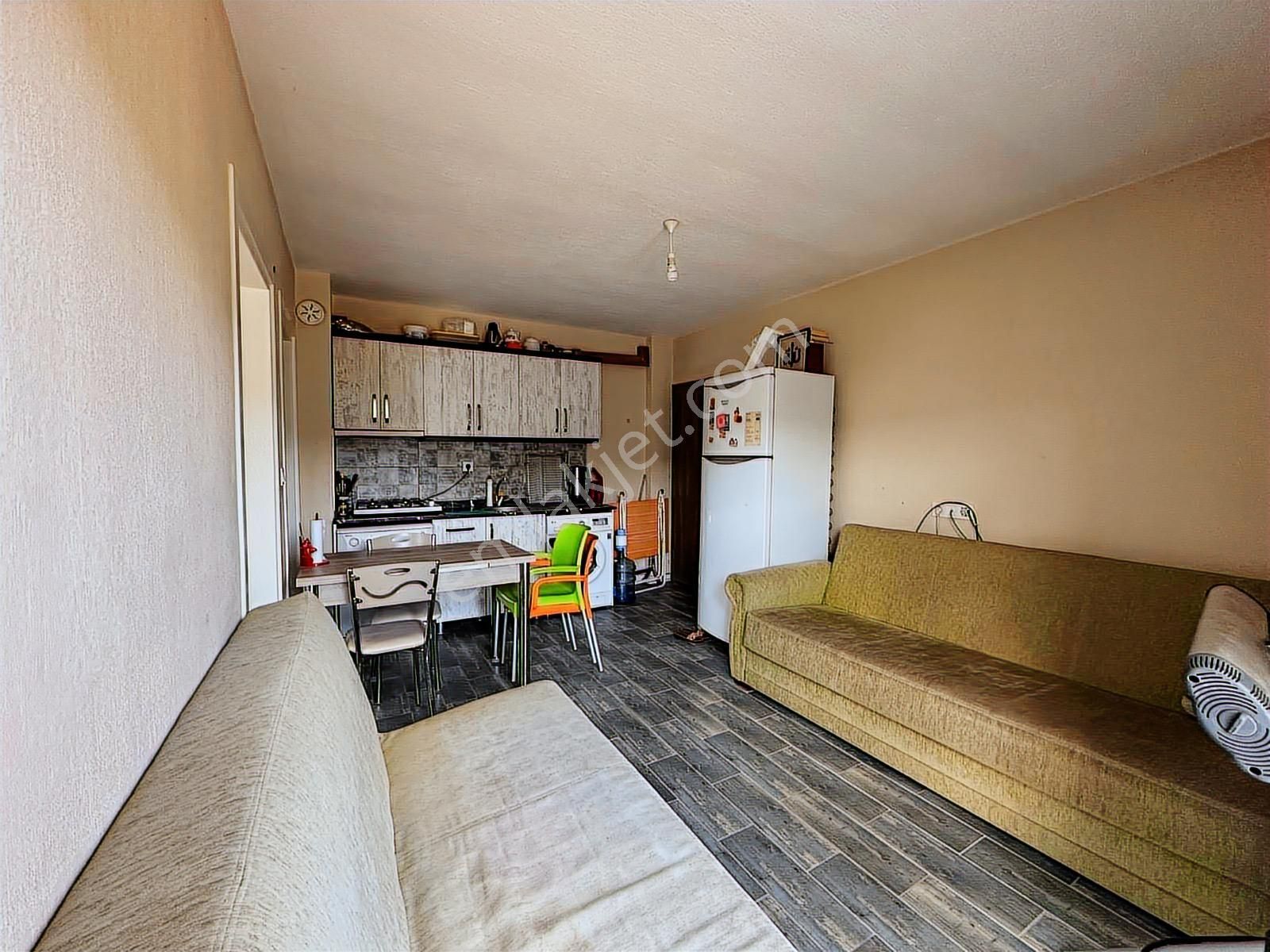 Yeniköy Mahallesinde 1+1 Emsallerine Göre Geniş Satılık Daire - Görsel 13