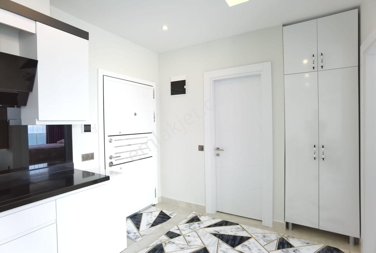 Alanya Da Mahmutlarda Kiralık Lüks Deniz Manzaralı Daire - Görsel 6