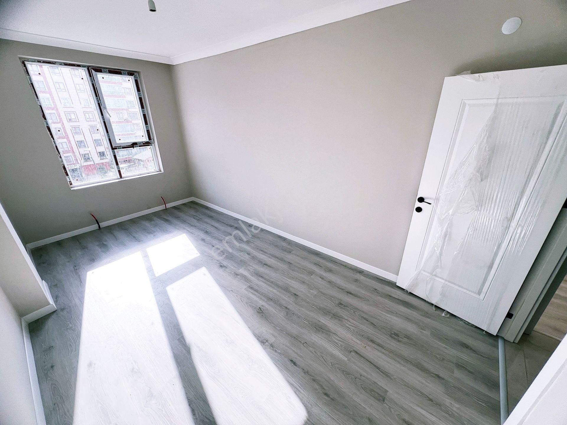 Cihandan Şehitkubilay Da Estergon Cadde Yakını Satlık Sıfır 3+1 - Görsel 13