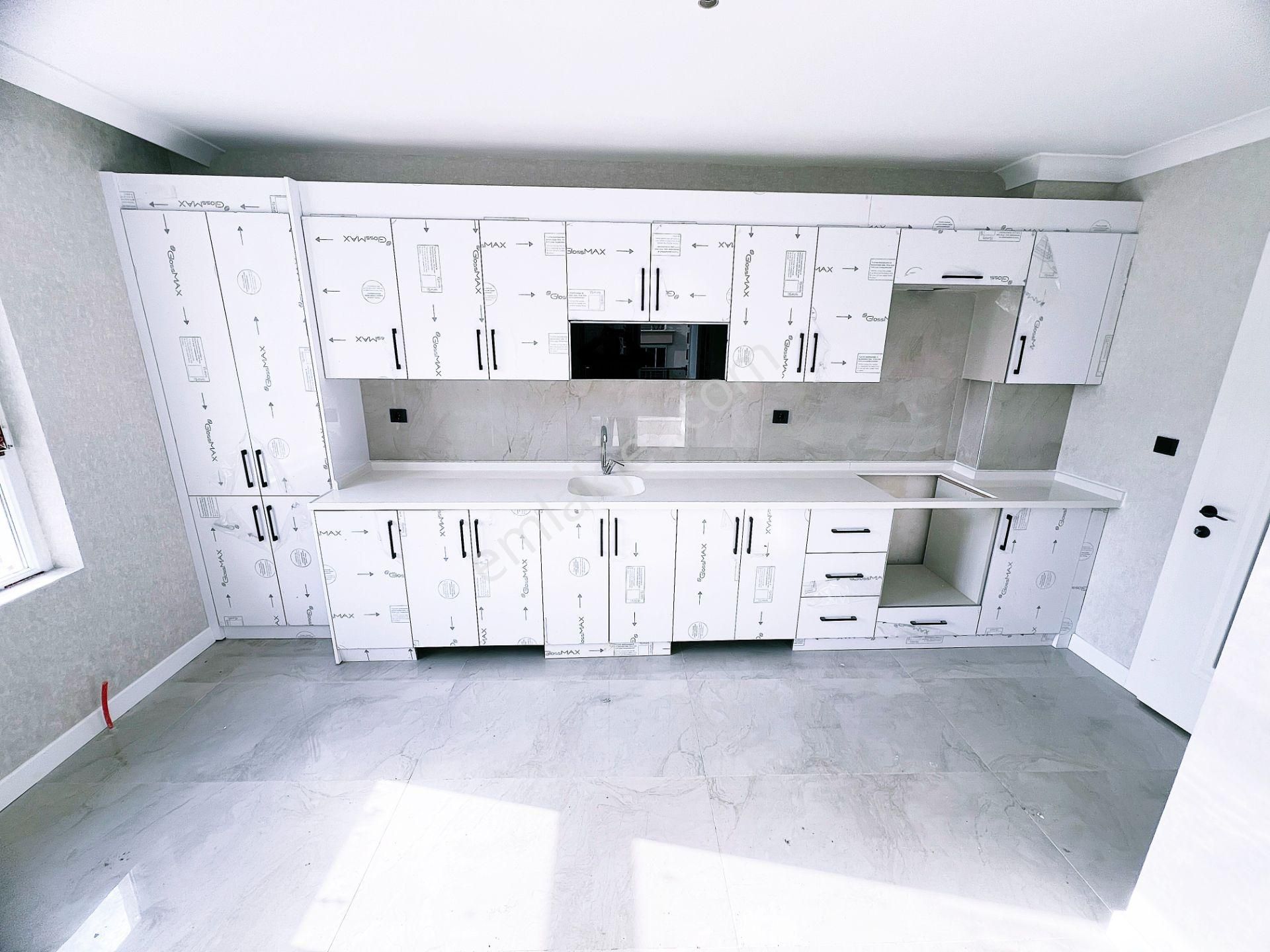 Cihandan Şehitkubilay Da Estergon Cadde Yakını Satlık Sıfır 3+1