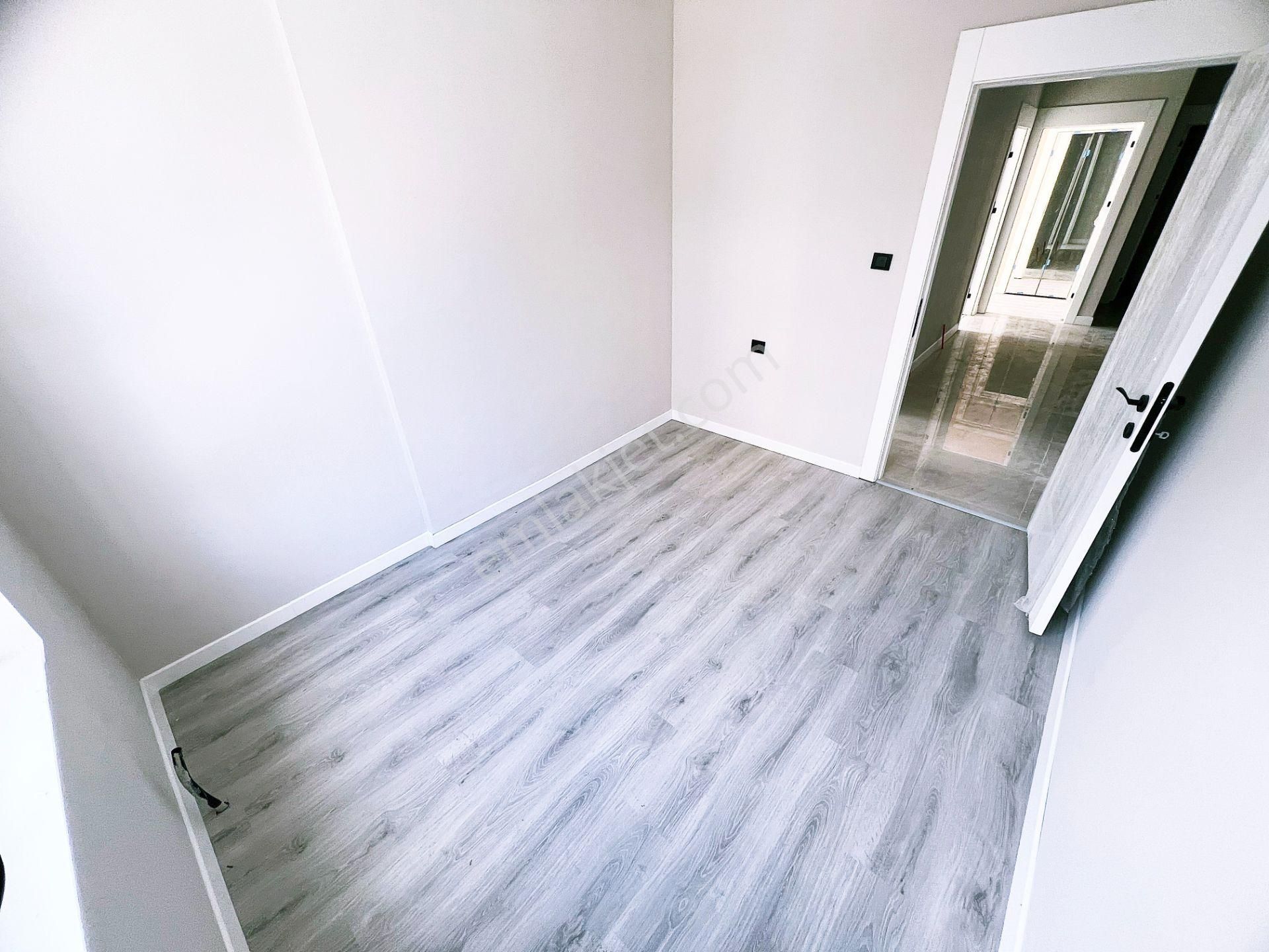 Cihandan Şehitkubilay Da Estergon Cadde Yakını Satlık Sıfır 3+1 - Görsel 16