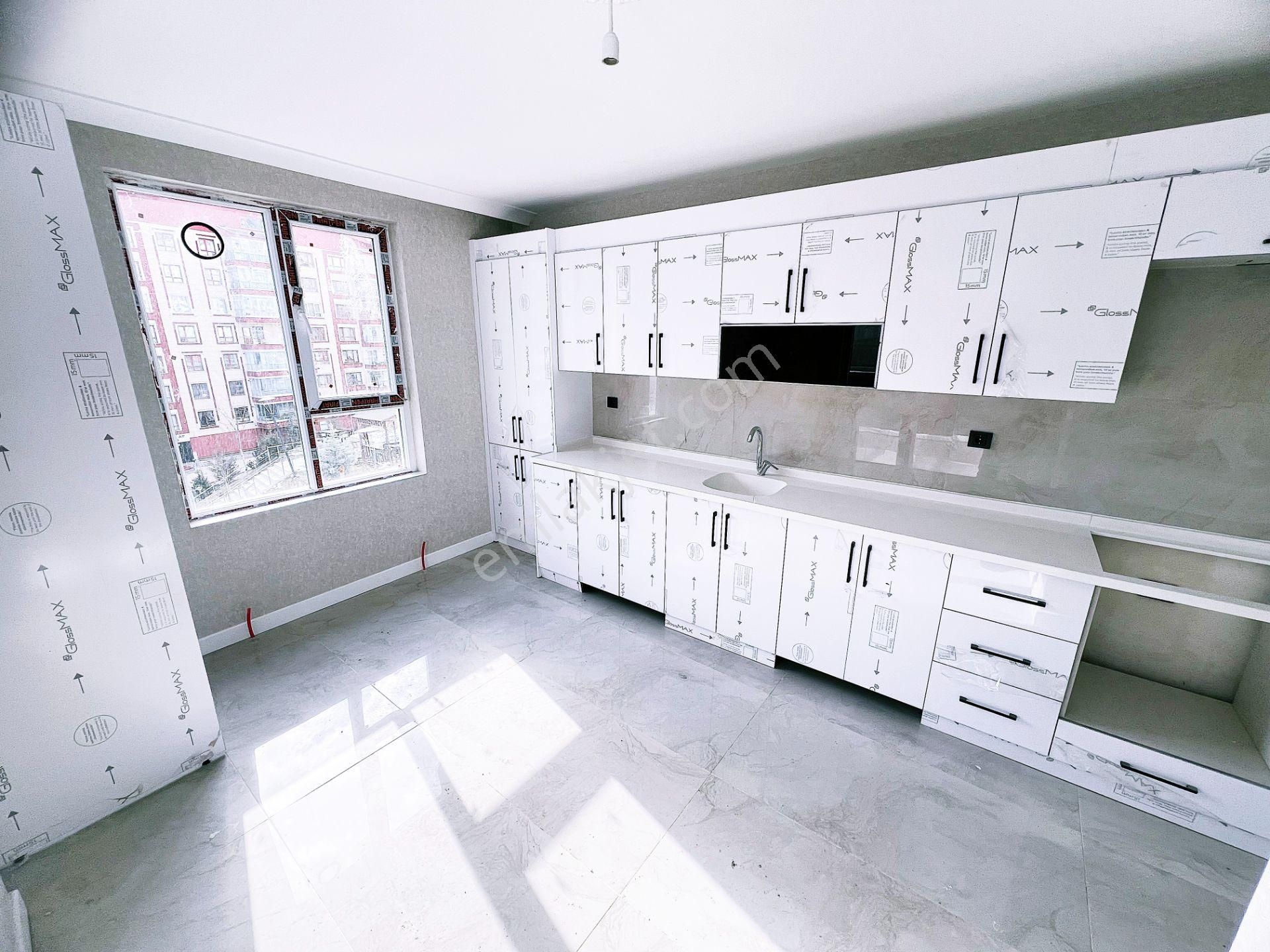 Cihandan Şehitkubilay Da Estergon Cadde Yakını Satlık Sıfır 3+1 - Görsel 2