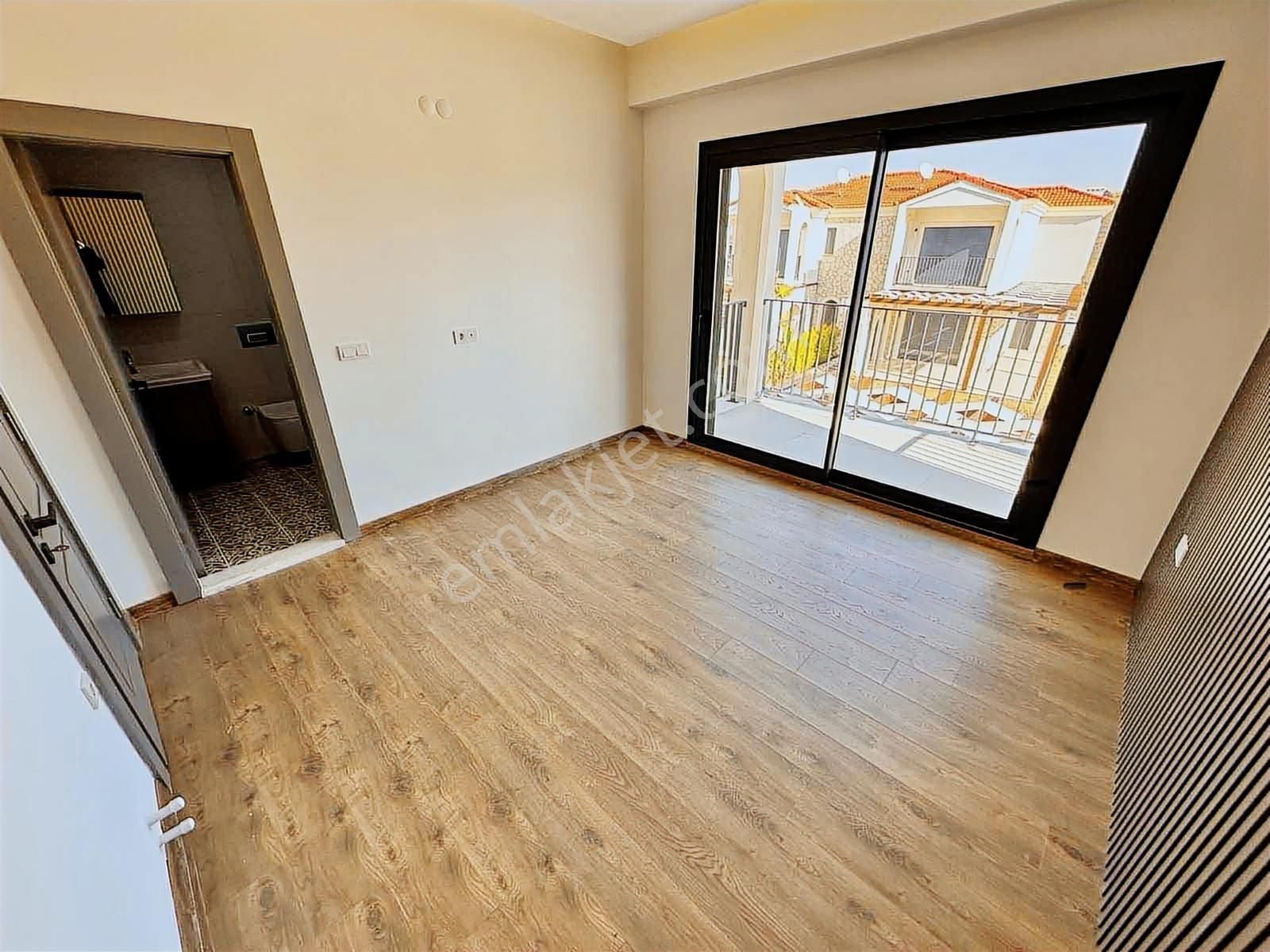 Kuşadası Davutlar Akdeniz Mimari Havuzlu Konsept Satılık Villa - Görsel 22