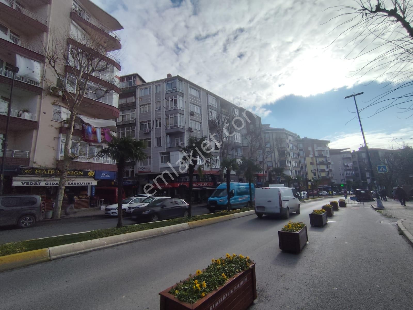 Azmir'den Satılık Vergi Dairesi Karşısı Geniş Ofis For Sale للبي - Görsel 9