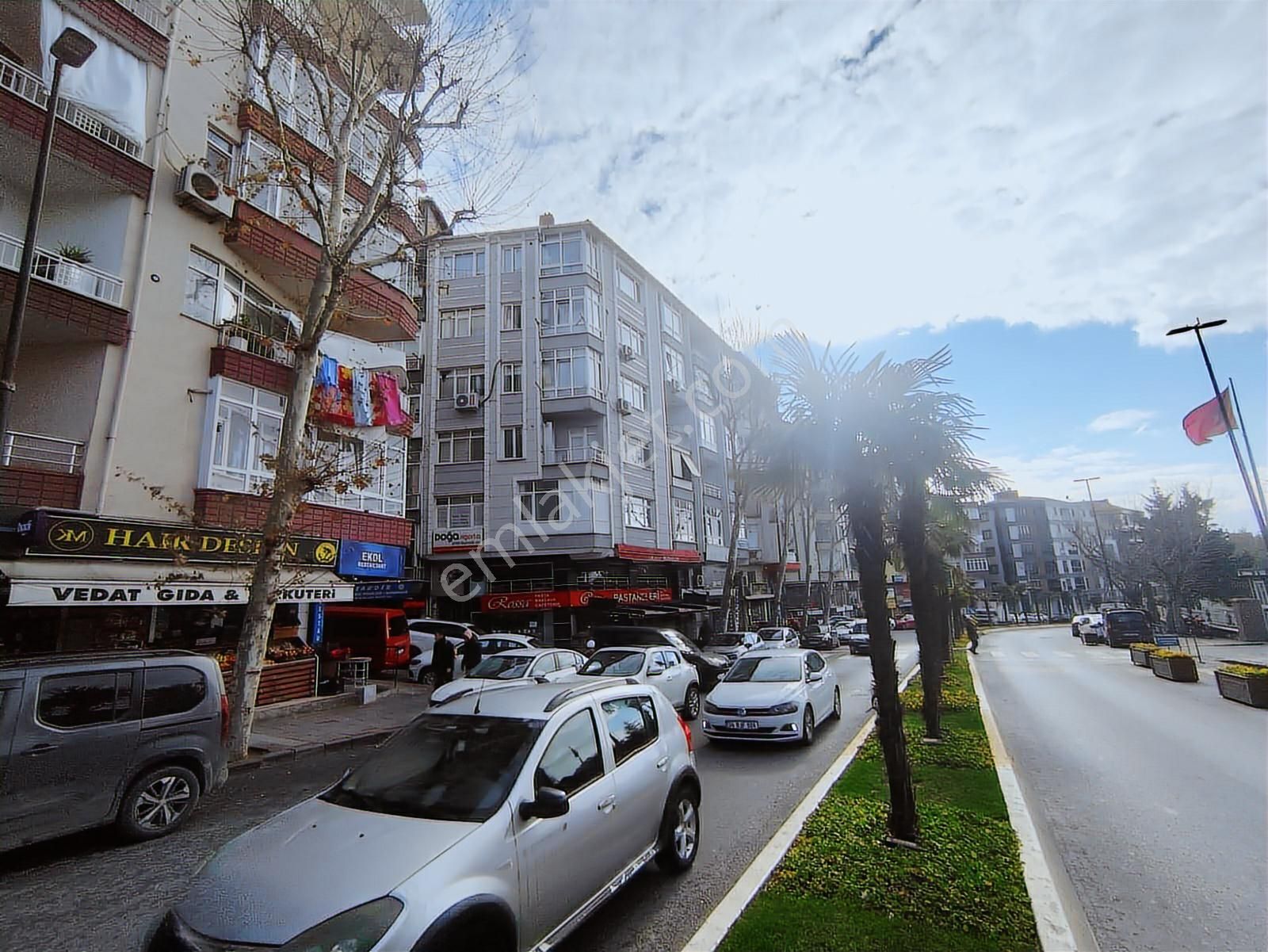 Azmir'den Satılık Vergi Dairesi Karşısı Geniş Ofis For Sale للبي - Görsel 16