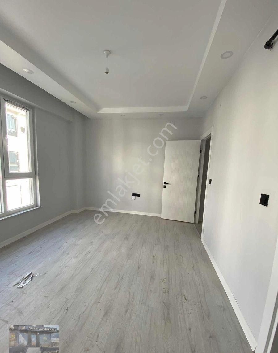 Zafer Mahallesinden Özel Garajlı 1+1 Daire - Görsel 5