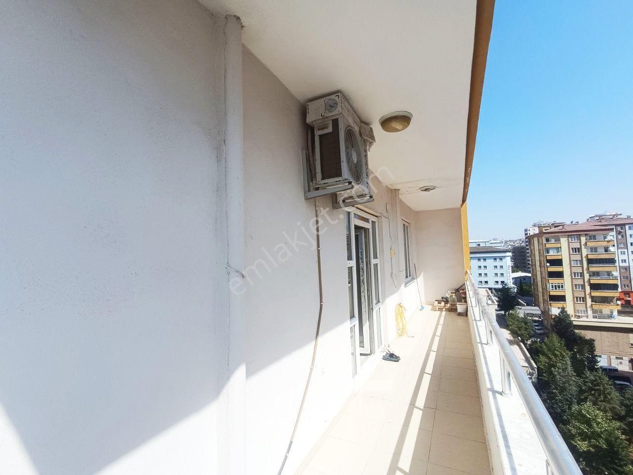 Repa Gayrimenkul Tayfun Gültoplayan'dan Mücahitler'de Eşyalı 2+1 - Görsel 9