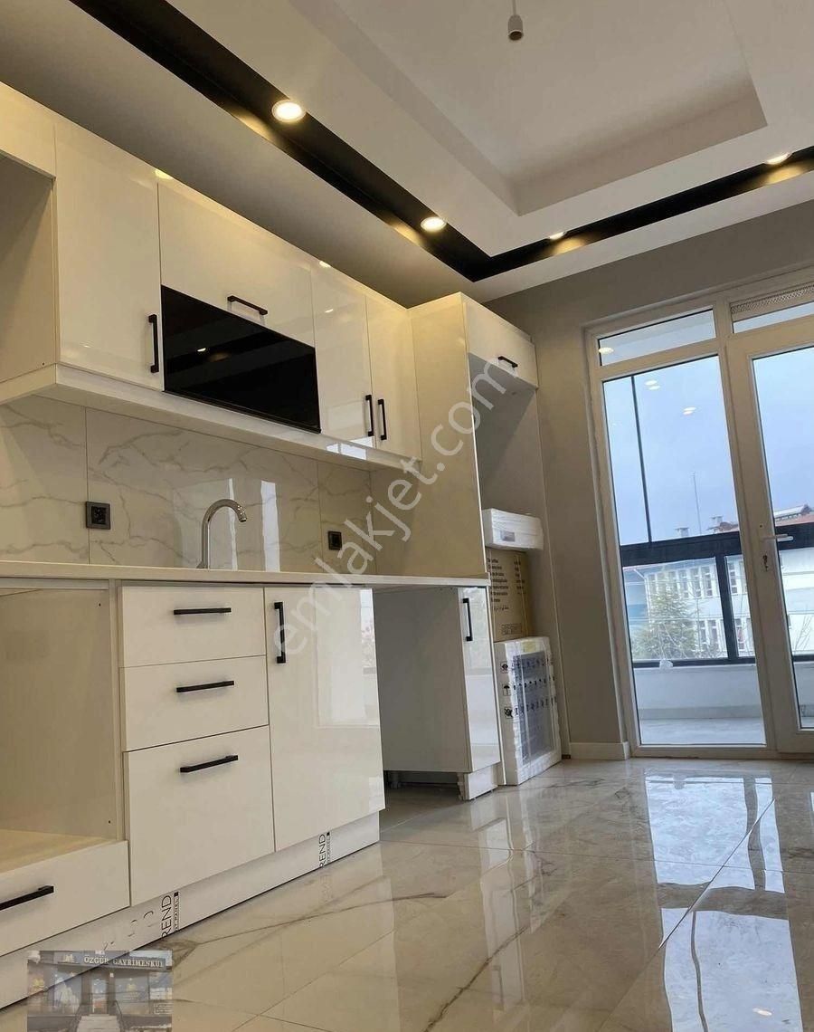 Esentepe Mahallesin De Yerden Isıtmalı Satılık 3+1 Daire - Görsel 22