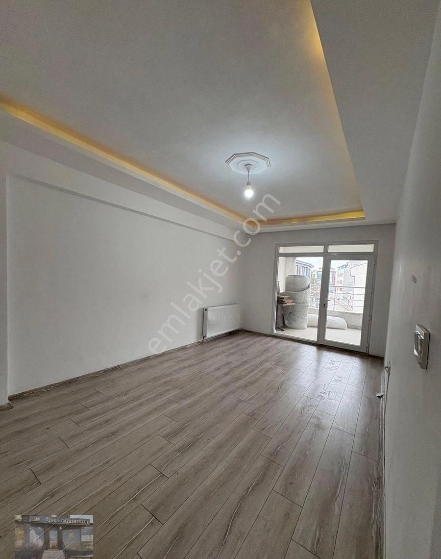Çamlıca Efeler Sok Kiralık 2+1 Daire - Görsel 13