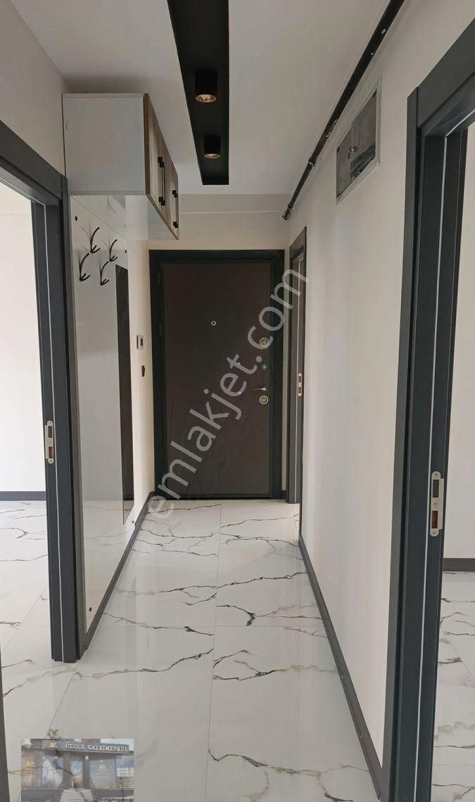 Çamlıca Mahallesi Hizmet Sokak 3+1 Lüks Satılık Daire - Görsel 3