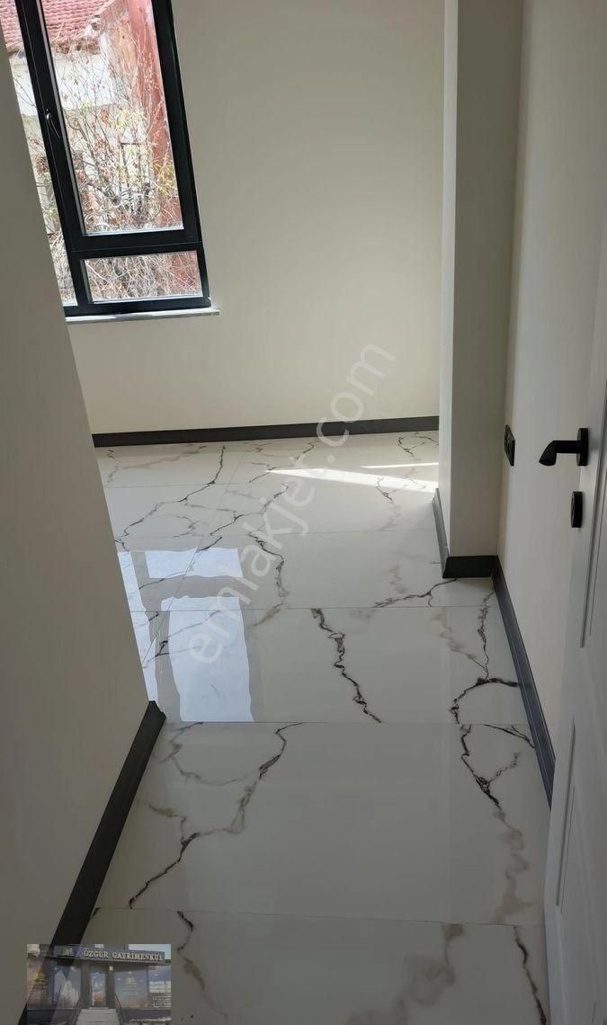 Çamlıca Mahallesi Hizmet Sokak 3+1 Lüks Satılık Daire - Görsel 9