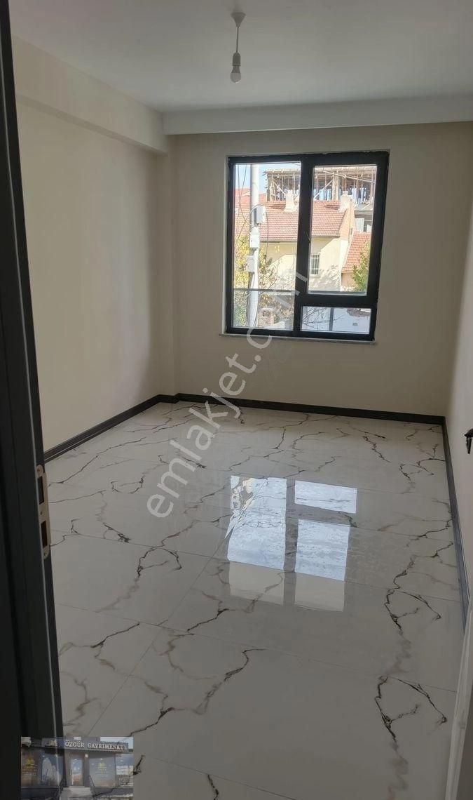 Çamlıca Mahallesi Hizmet Sokak 3+1 Lüks Satılık Daire - Görsel 6