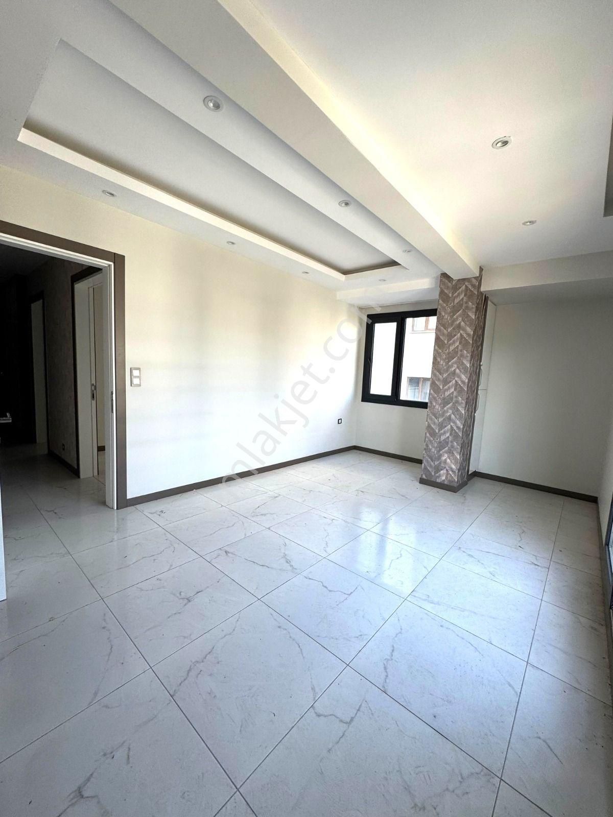 Gümüşçay Mahallesinde Naz Bayrak Üstü Ara Kat Daire - Görsel 7