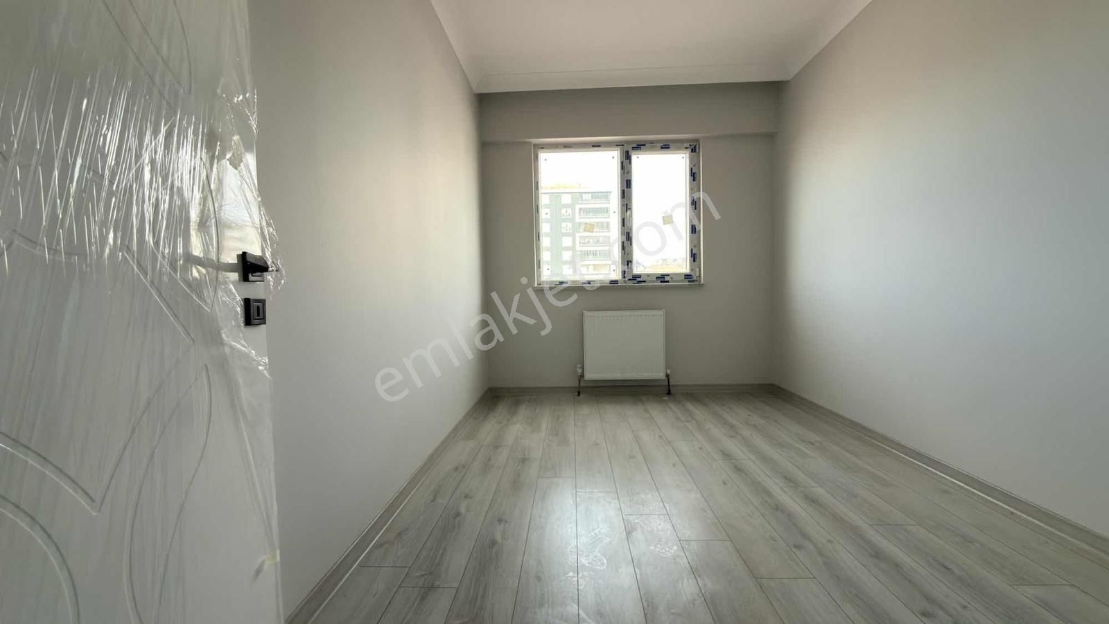 Çetin Emlaktan Saraycıkta Bulvar Üzerinde Ebvn Banyolu 2+1 Daire - Görsel 9