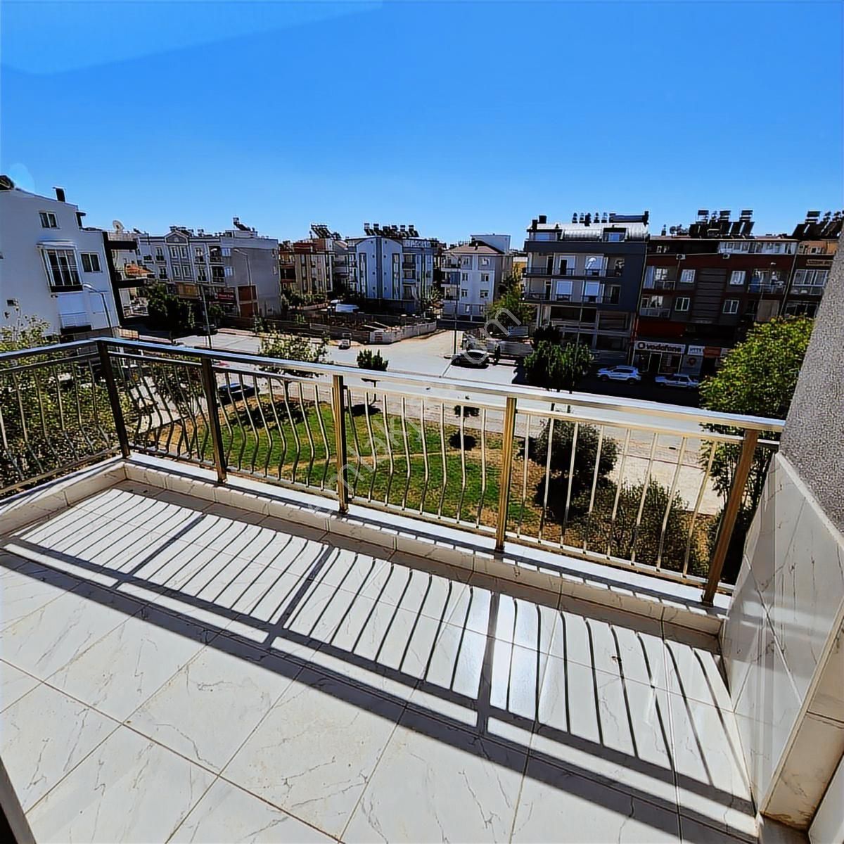 Antalya, Kepez De Tramvaya Çok Yakın 4 Cepheli Kiralık 3+1 Daire - Görsel 17