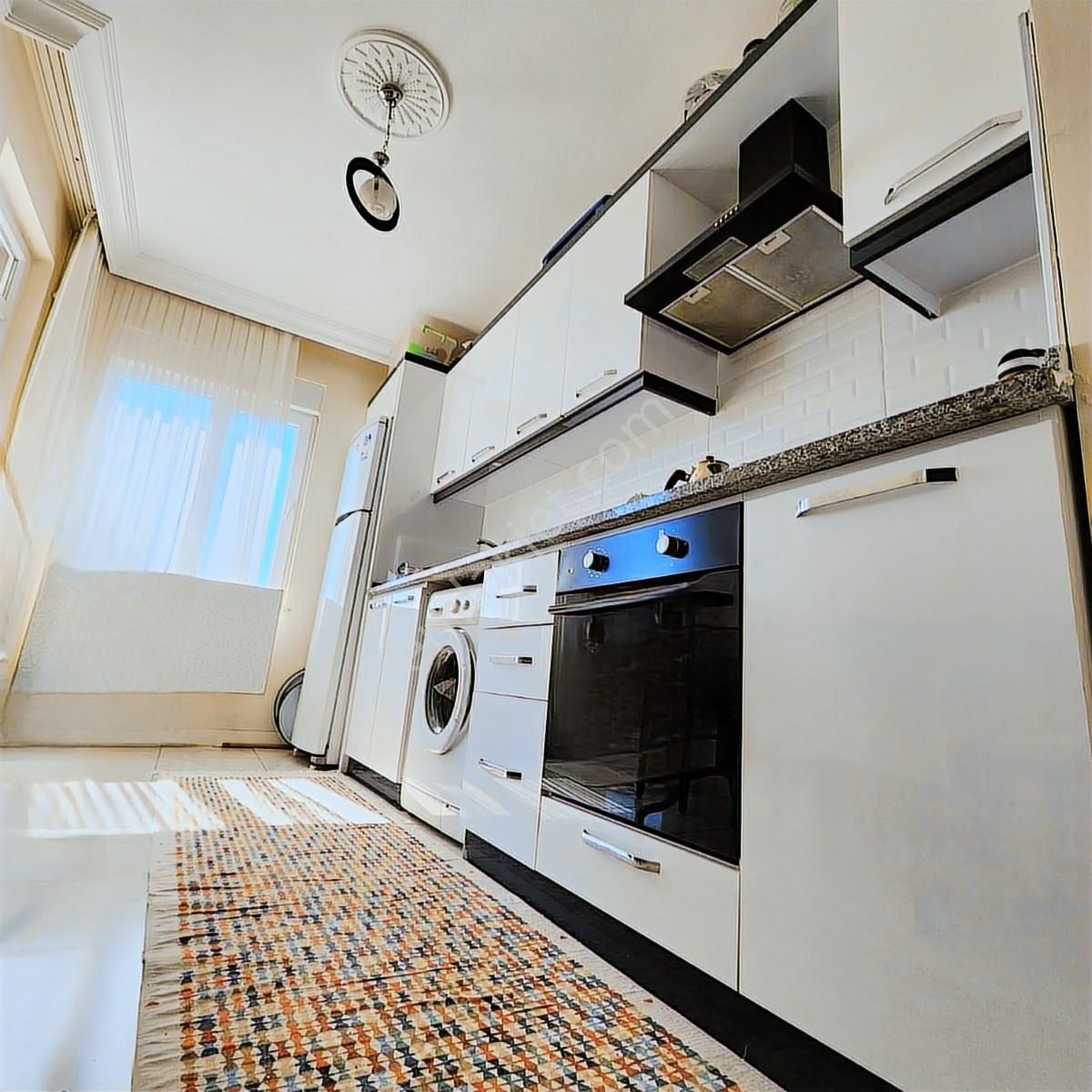 Antalya, Kepez De Tramvaya Çok Yakın 4 Cepheli Kiralık 3+1 Daire