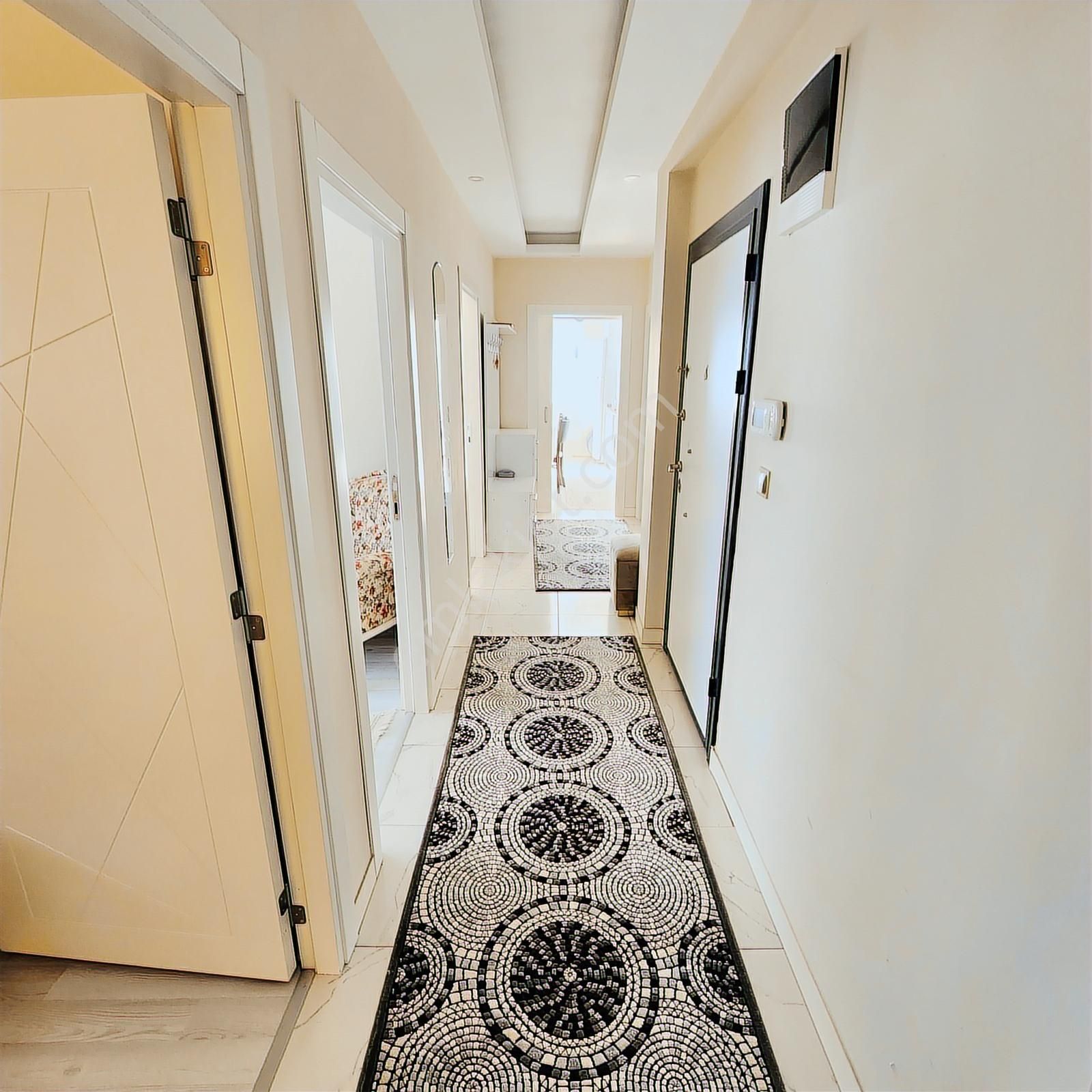 Antalya, Kepez De Tramvaya Çok Yakın 4 Cepheli Kiralık 3+1 Daire - Görsel 14