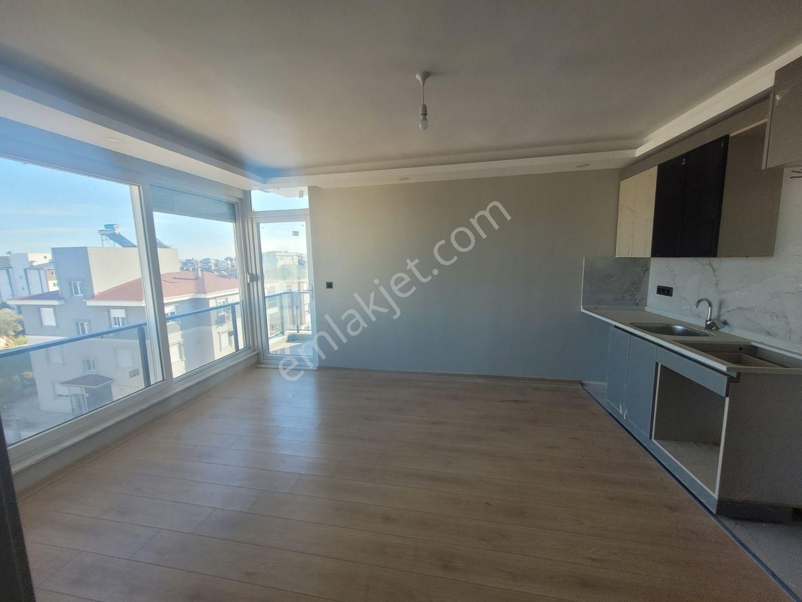 Varsak Demirel Mah. Havuzlu 1+1satilik Daire 3/3 Asansörlü - Görsel 3