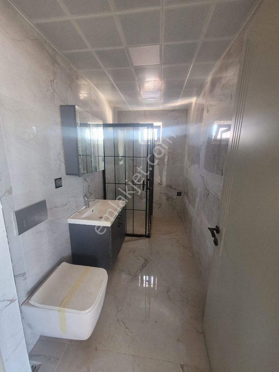 Varsak Demirel Mah. Havuzlu 1+1satilik Daire 3/3 Asansörlü - Görsel 8