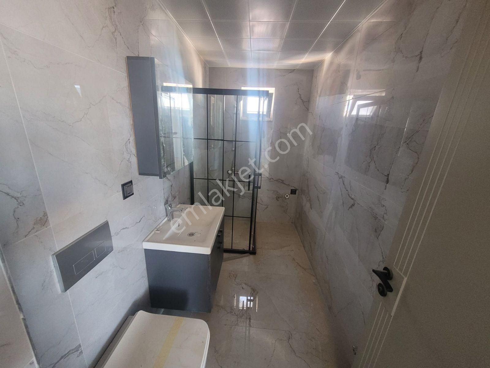 Varsak Demirel Mah. Havuzlu 1+1satilik Daire 3/3 Asansörlü - Görsel 5