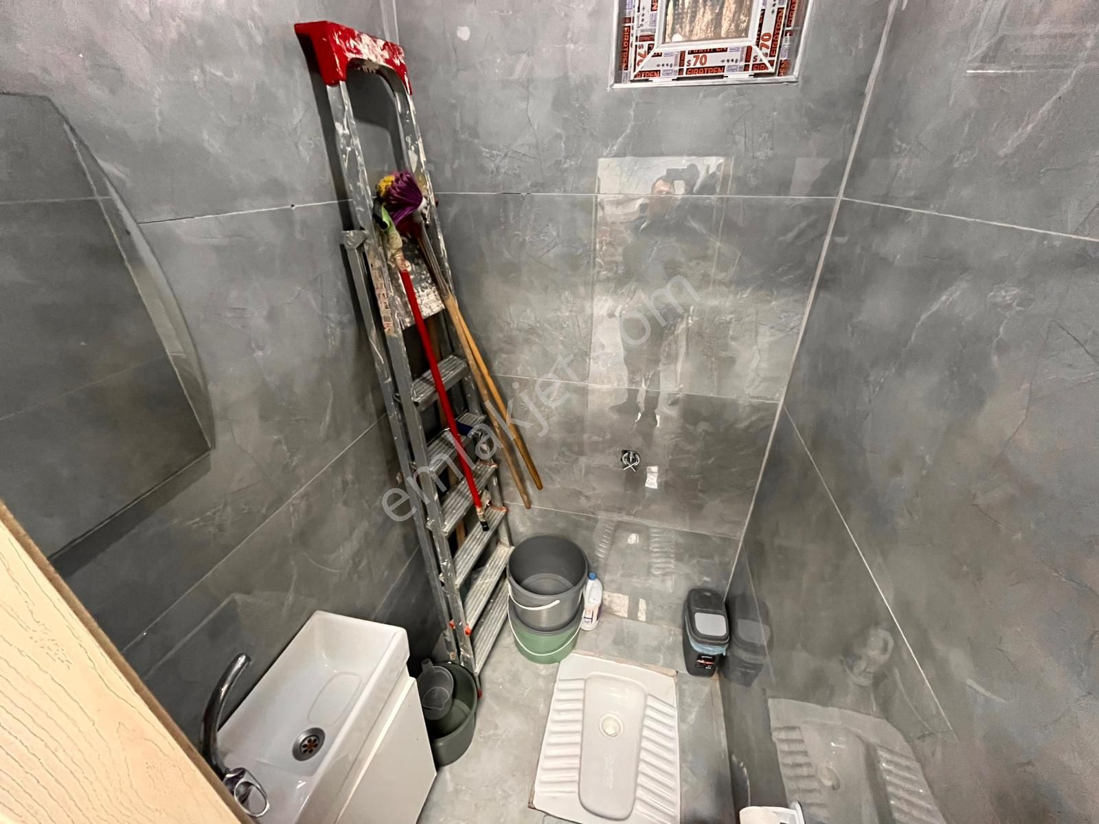 Ankara Kazanç'tan Pınarbaşında Zafer İçyer Cad. Yakını Koşuyolu Cepheli Full Yapılı Kiralık Dükkan - Görsel 33