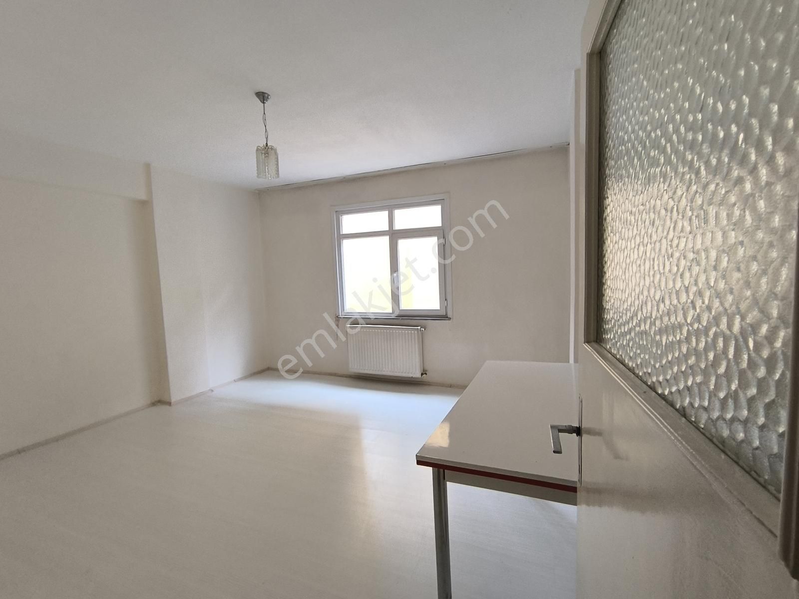 Bahçelievler Çobançeşmede Merkezi Konumda Satılık 3+1 Daire - Görsel 6