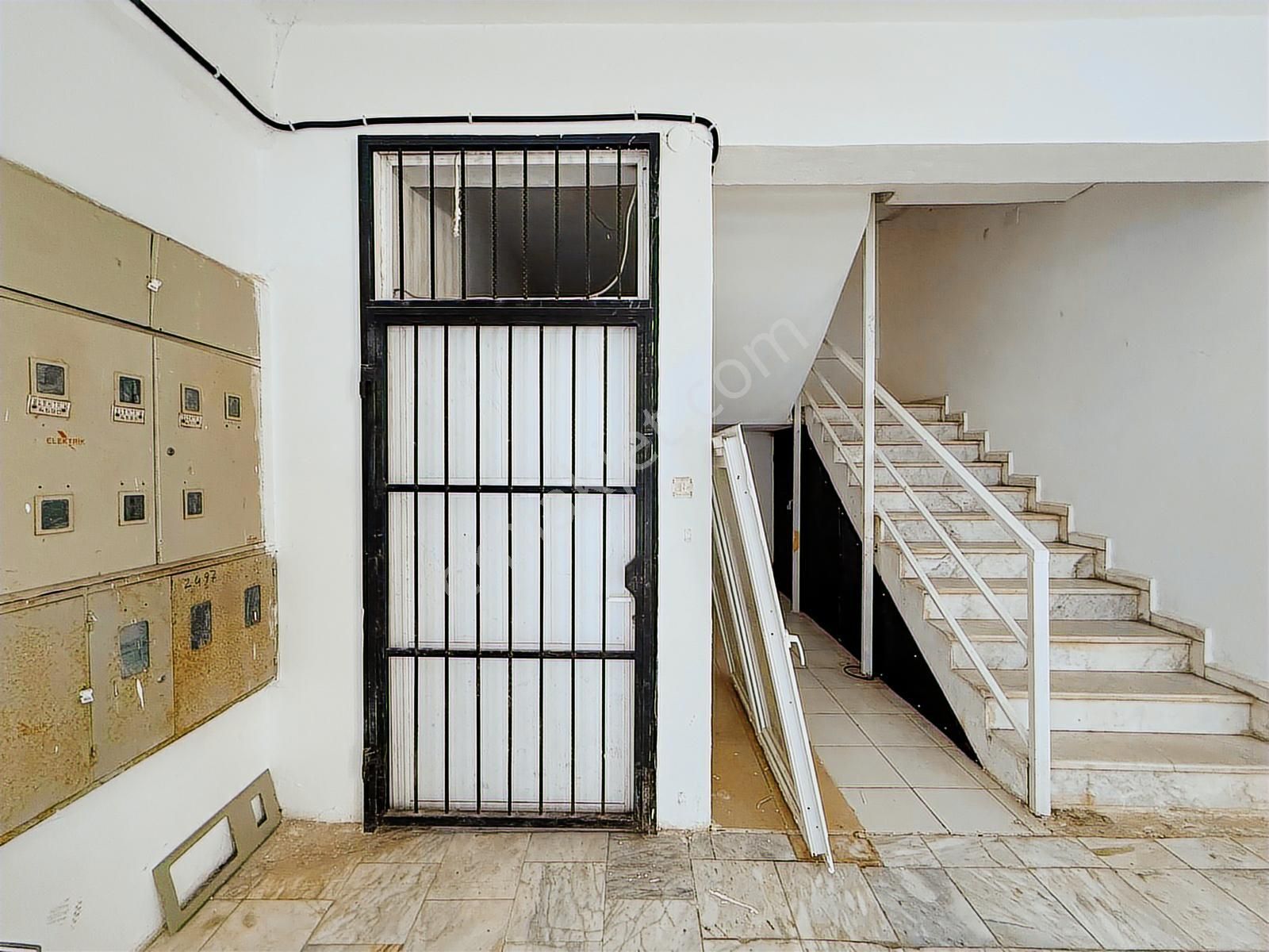 Datça Merkez'de Ana Caddede Satılık 330m2 Kullanımlı Fırsat Depo - Görsel 13