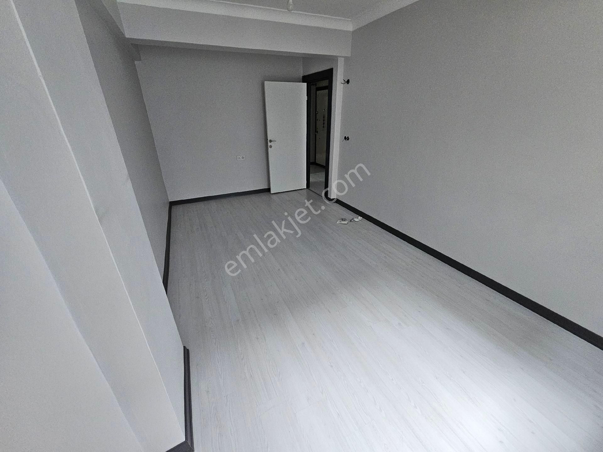 Esenyurt Meydanda - Görsel 9