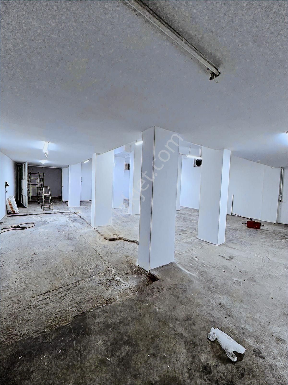Kayışdagı Merkezde Şenol Sokak'da Kiralık 180 M2 Depo - Görsel 22
