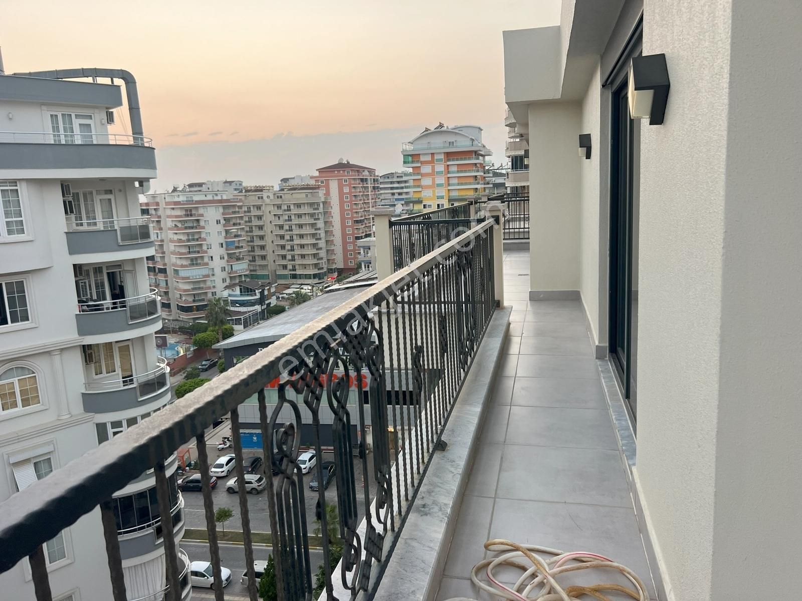 Citadel Residence Mahmutlar'da Lüks Dubleks Daire - Görsel 16