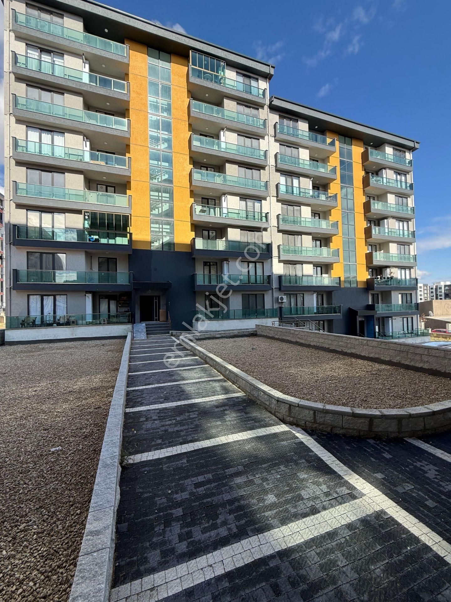 Silivri Yenimahalle Valent City Sitesinde 3+1 Sıfır Daire - Görsel 2