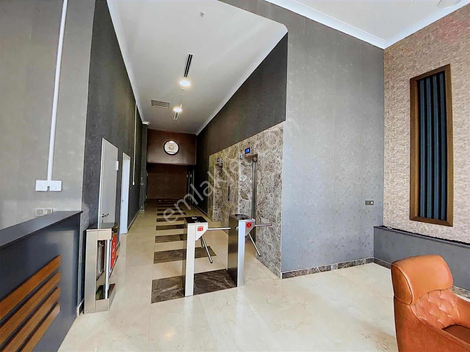 Çukurambar Plazada 12.kat Yapılı 3+1 100 M2 Kiralık Ofis - Görsel 33