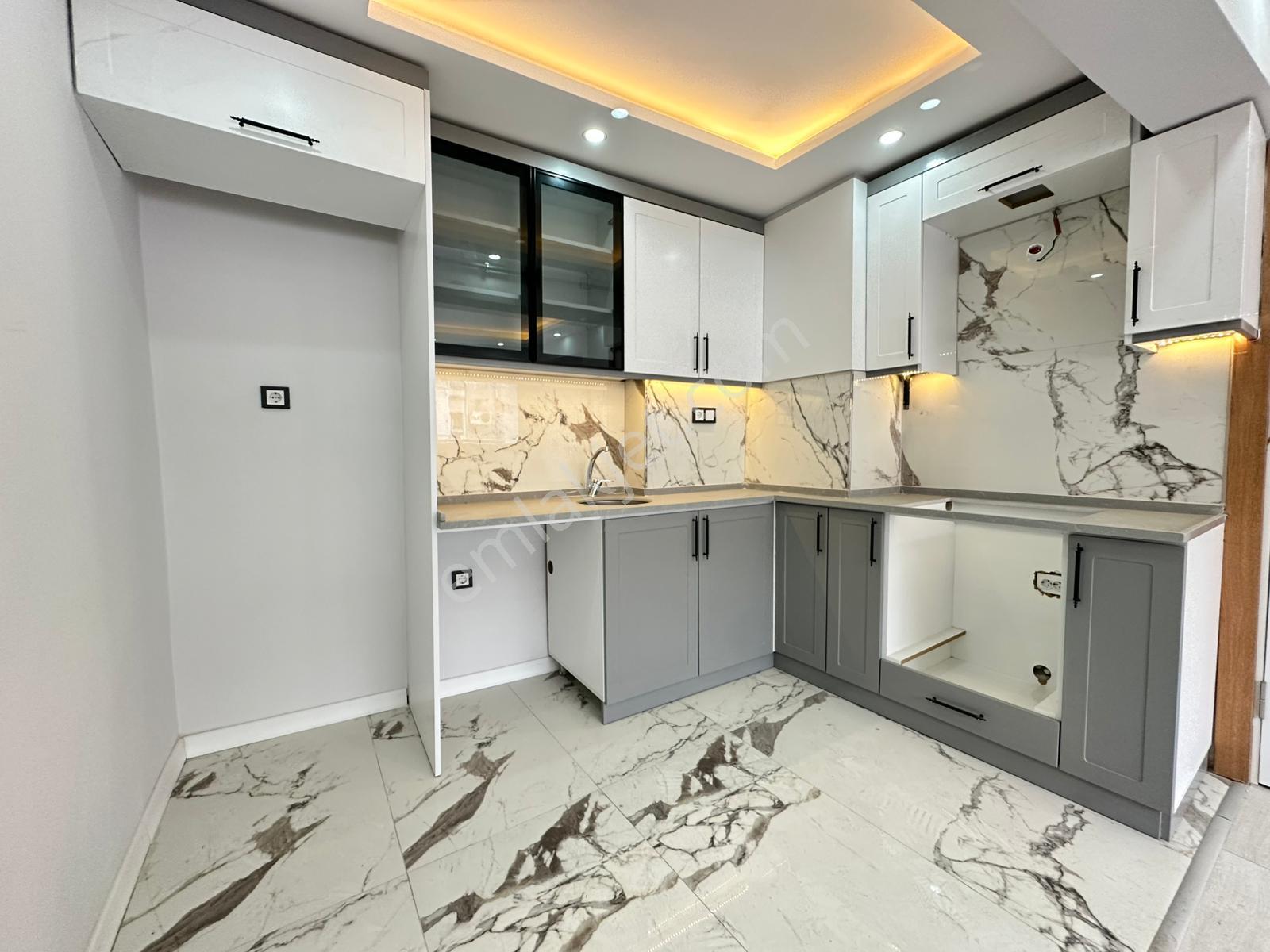 Manisa Katlı Otopark Cvr 3+1 Lüx Tadilatlı Aradığınız Satılık - Görsel 3