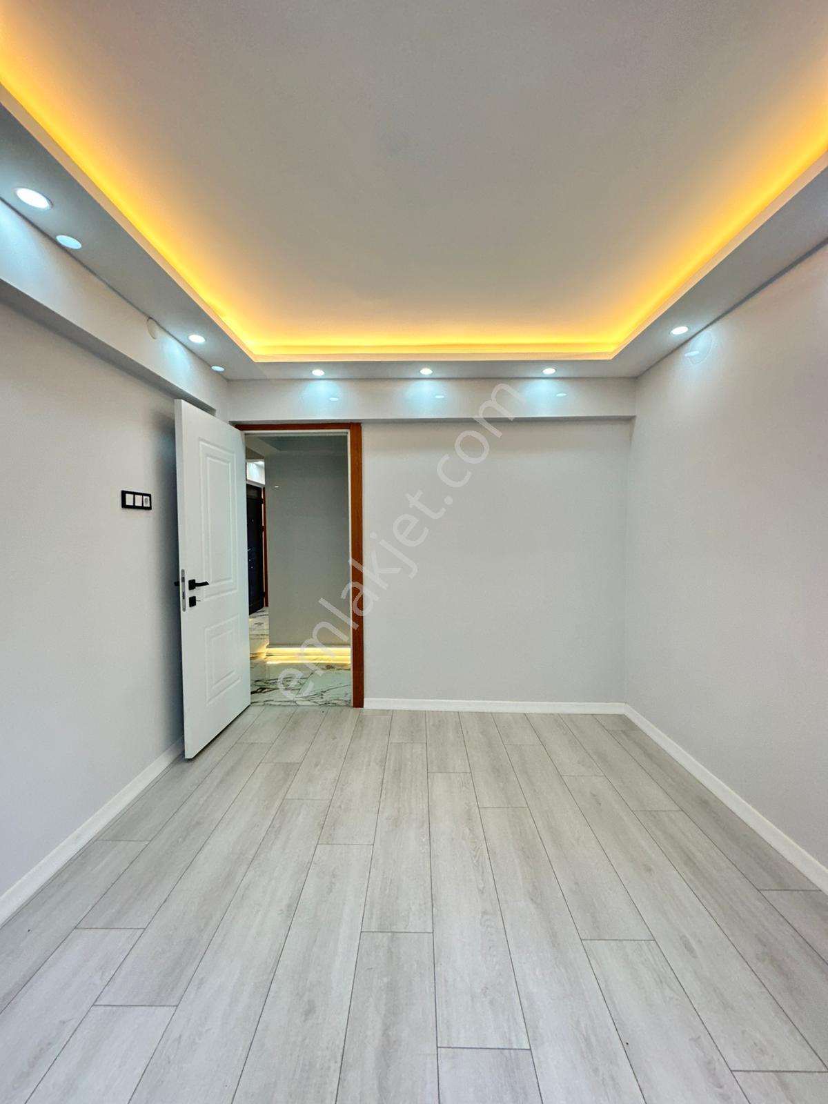 Manisa Katlı Otopark Cvr 3+1 Lüx Tadilatlı Aradığınız Satılık - Görsel 18