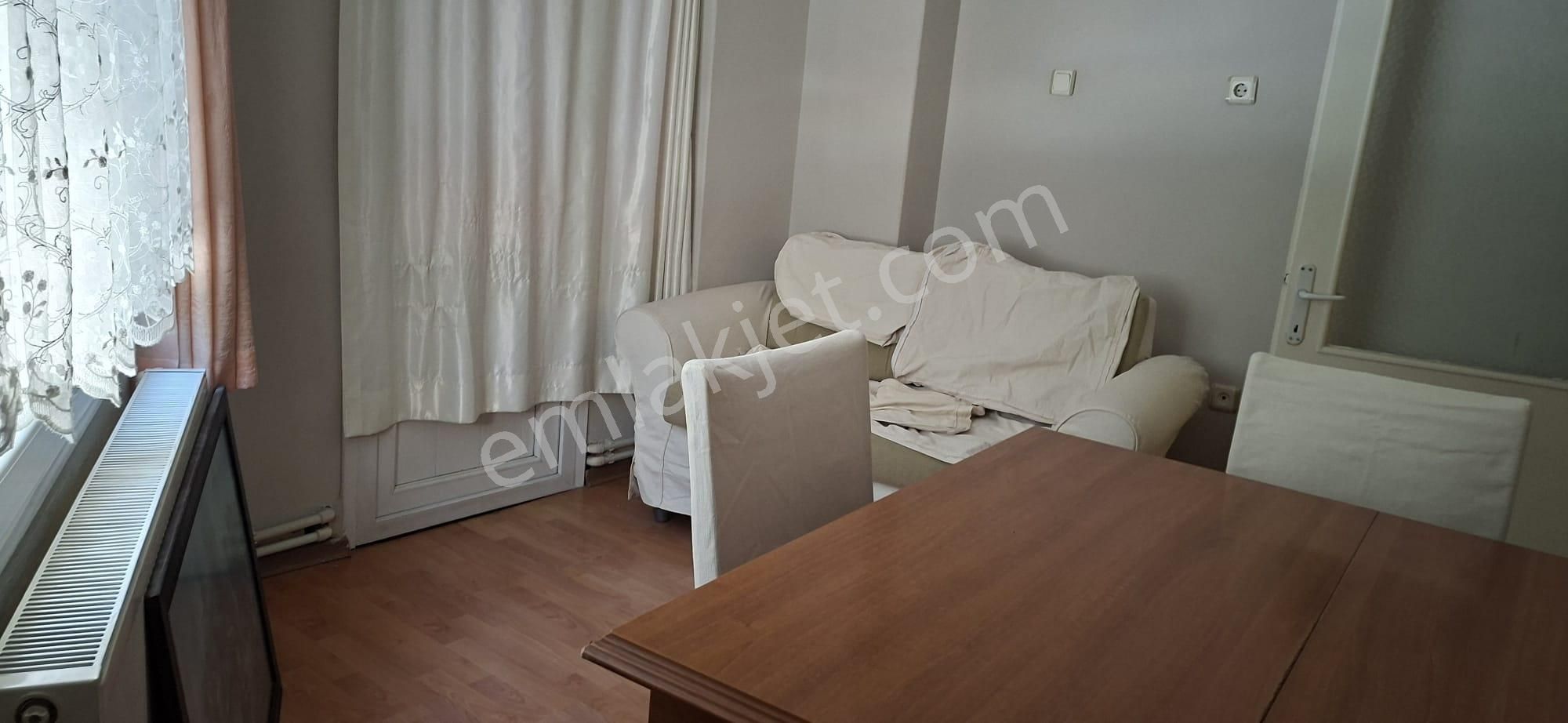 Bostanlıda Cadde Üzeri Eşyalı 2+1 Kiralık Daire - Görsel 9