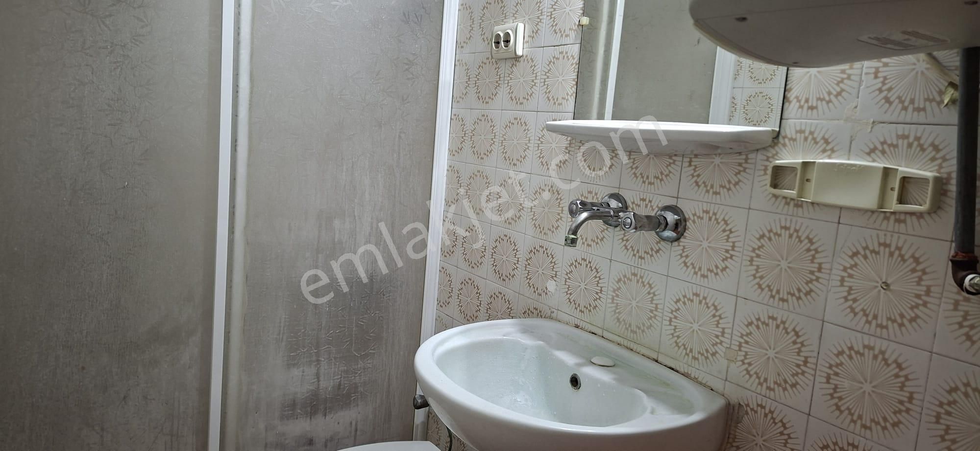 Bostanlıda Cadde Üzeri Eşyalı 2+1 Kiralık Daire - Görsel 18