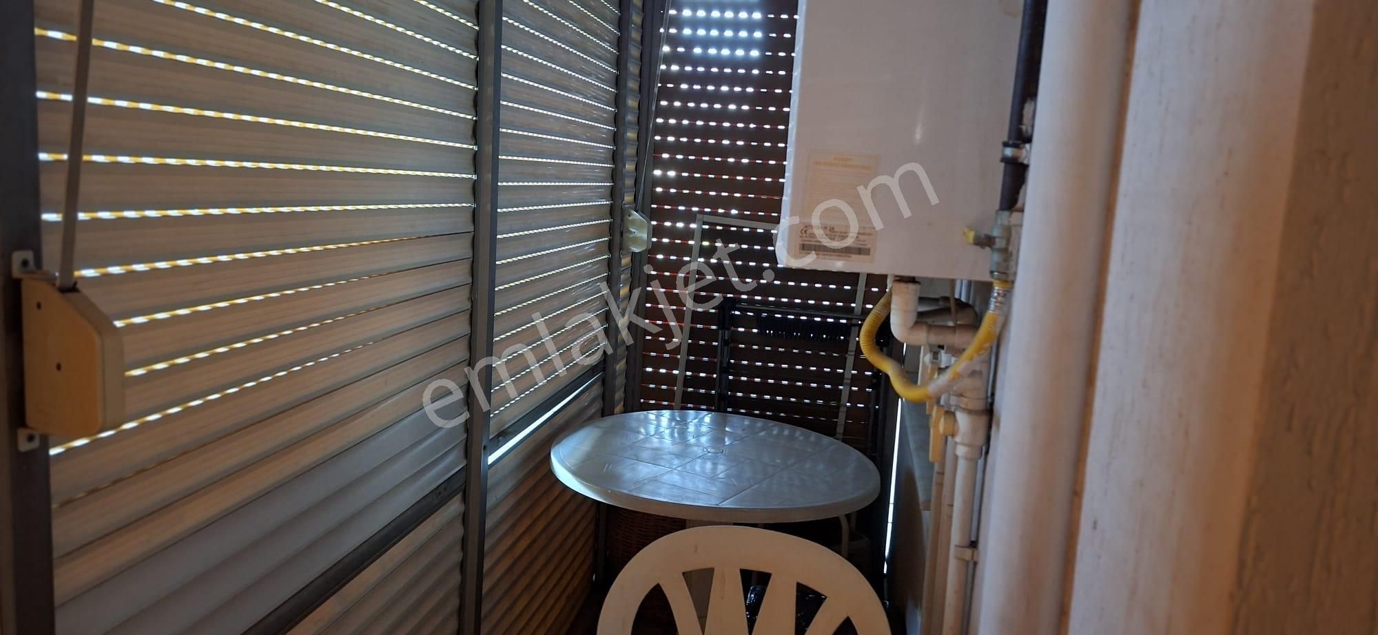Bostanlıda Cadde Üzeri Eşyalı 2+1 Kiralık Daire - Görsel 23