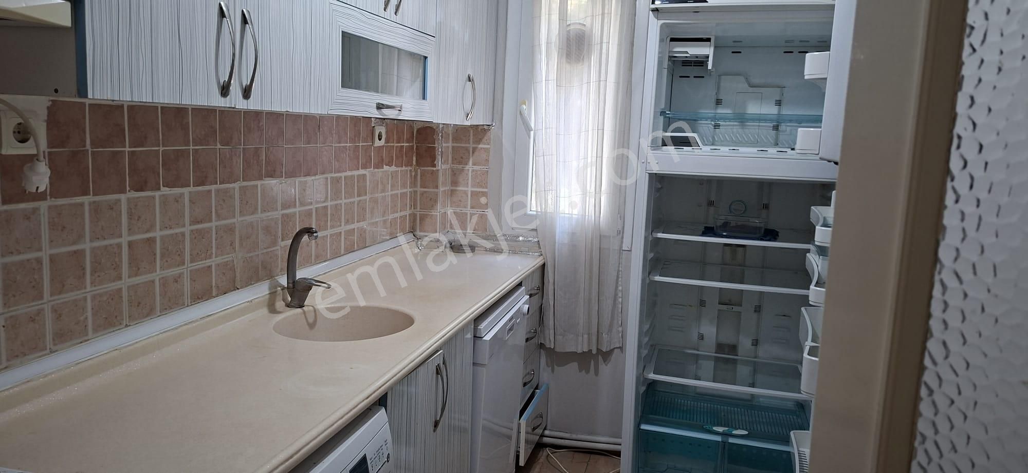 Bostanlıda Cadde Üzeri Eşyalı 2+1 Kiralık Daire - Görsel 4