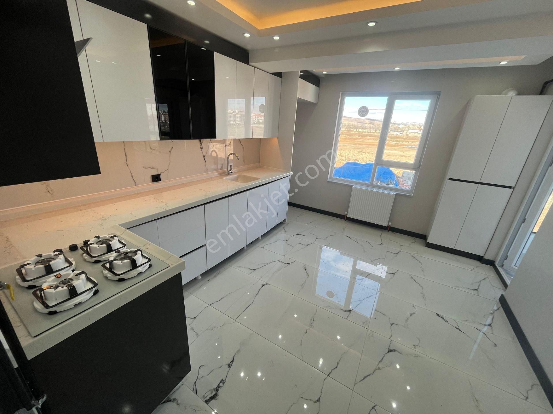 Mç Emlak'tan Mustafa Kemal Mah'sınde 3+1 Satılık Daire - Görsel 2