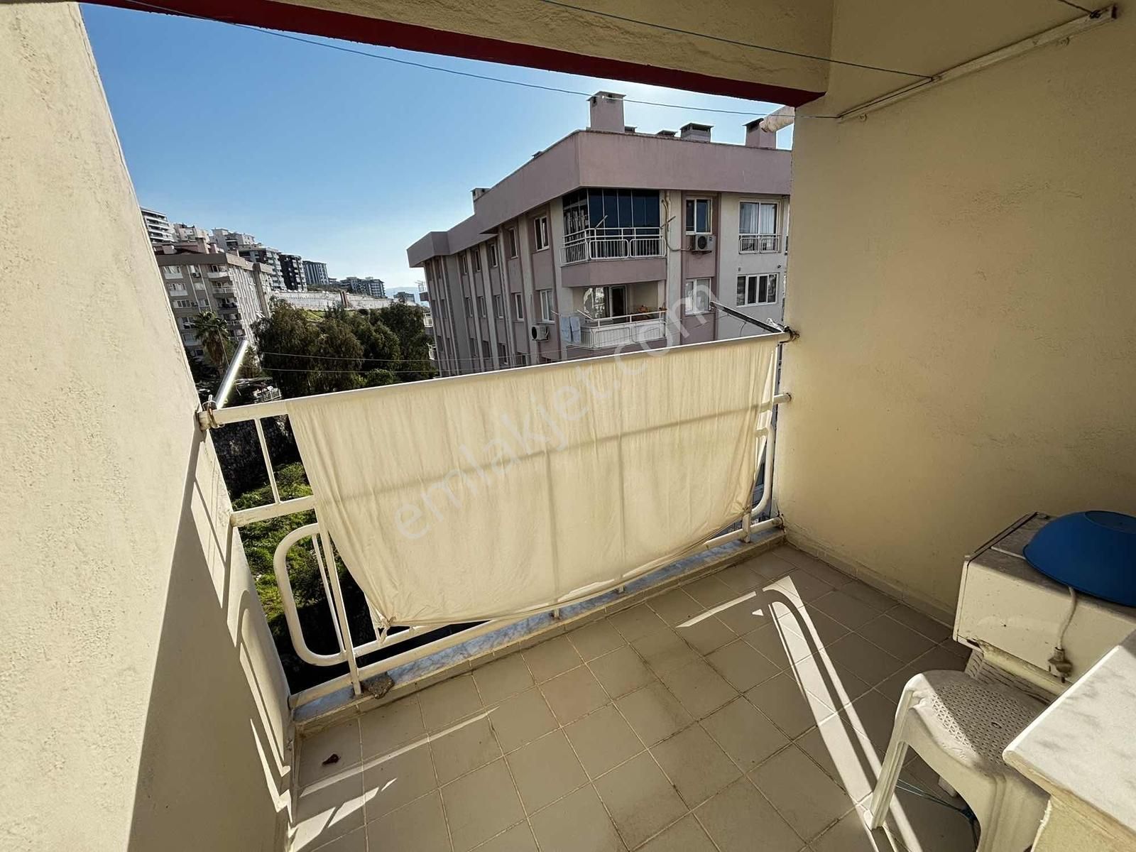 İzmir Çiğli Evka 5 Mh Kiralık Eşyalı 3+1 Daire Cb Ph - Görsel 2