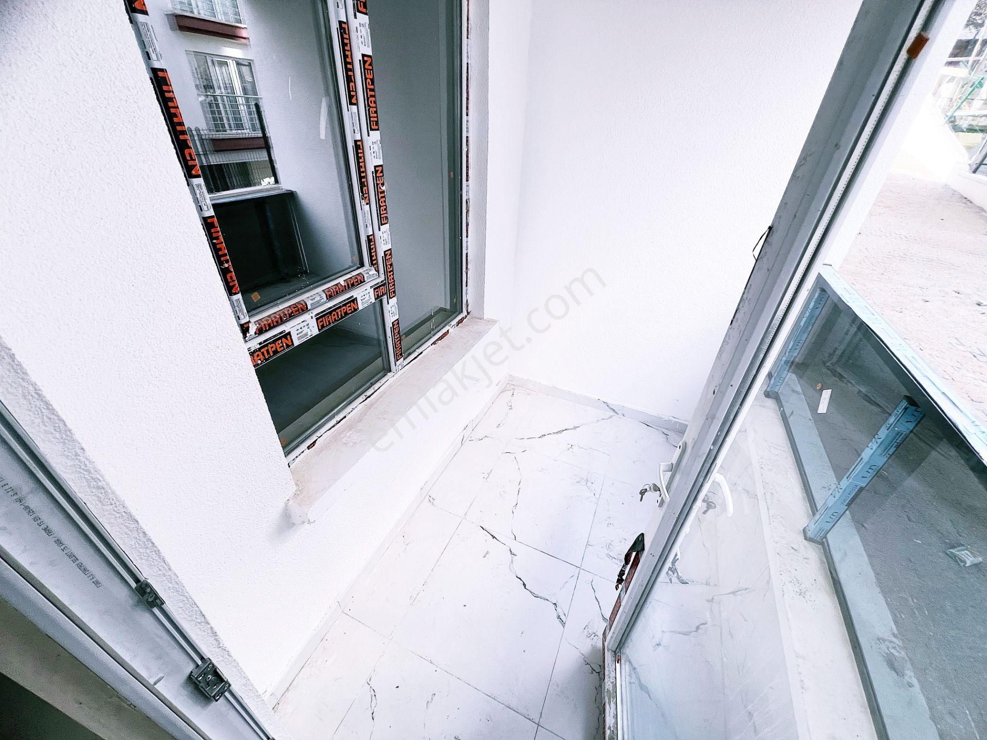 Cihandan Şehitkubilay Da Estergon Cadde Yakını Satlık Sıfır 2+1 - Görsel 8