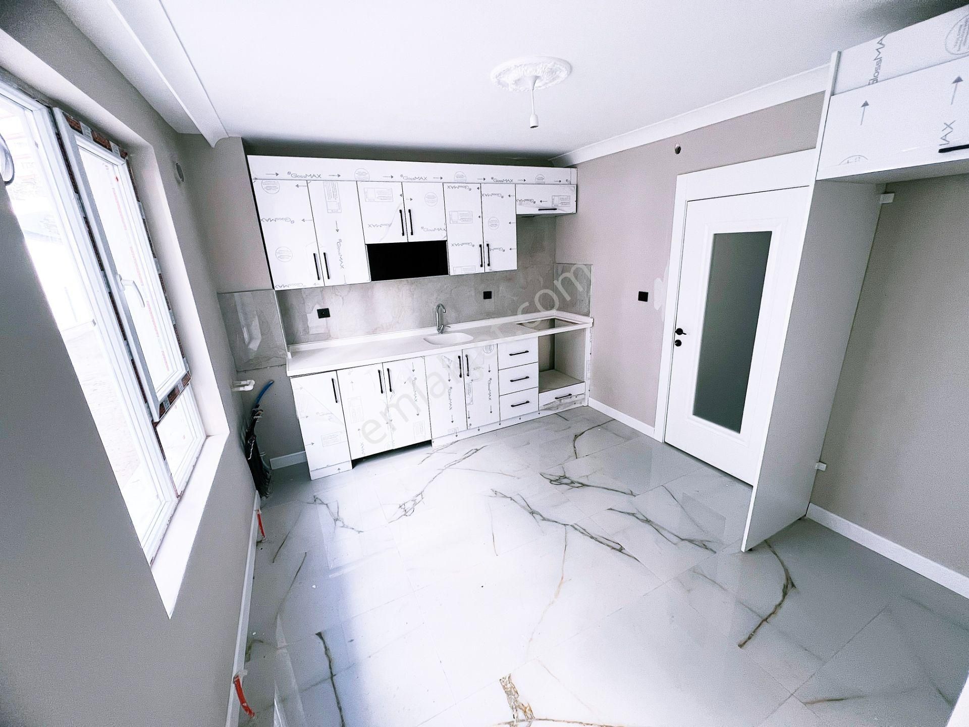 Cihandan Şehitkubilay Da Estergon Cadde Yakını Satlık Sıfır 2+1 - Görsel 4