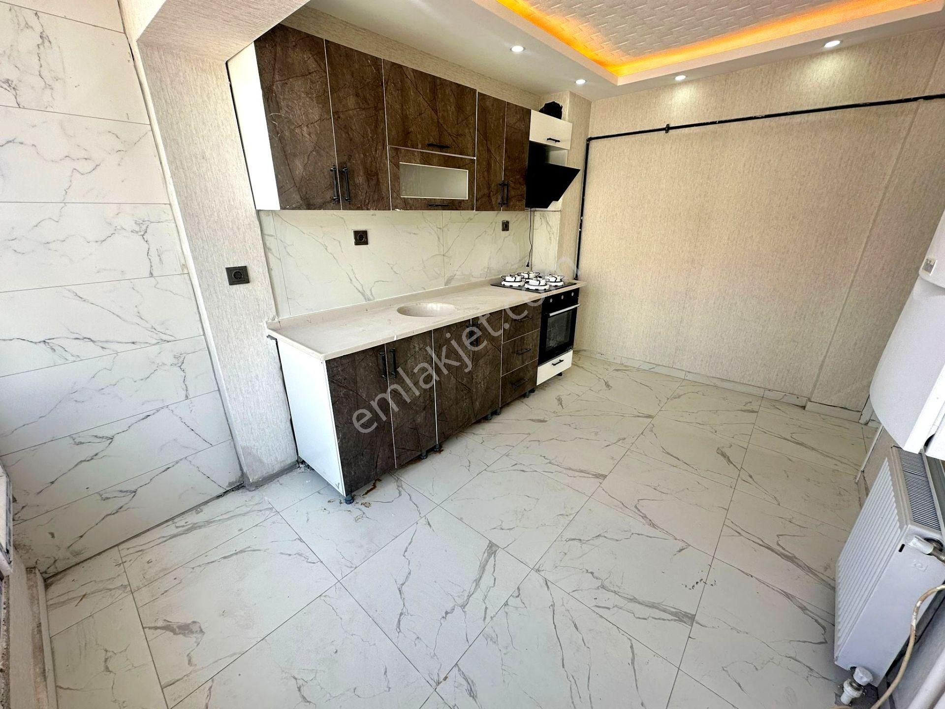 Emre Emlaktan Plevnede Merkezi Konumda Full Yapılı **boş** Satılık 3+1 Daire - Görsel 4