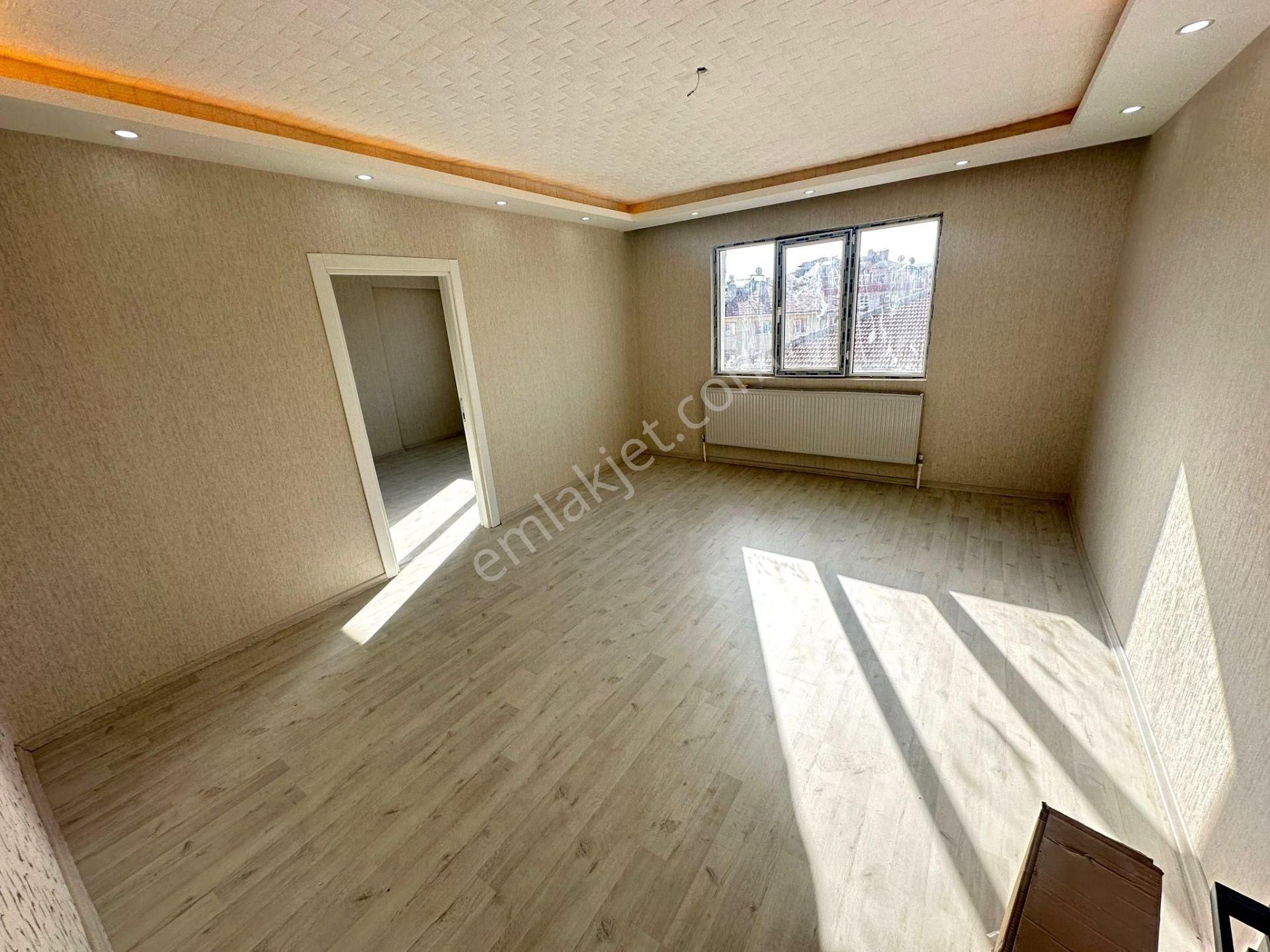 Emre Emlaktan Plevnede Merkezi Konumda Full Yapılı **boş** Satılık 3+1 Daire - Görsel 14