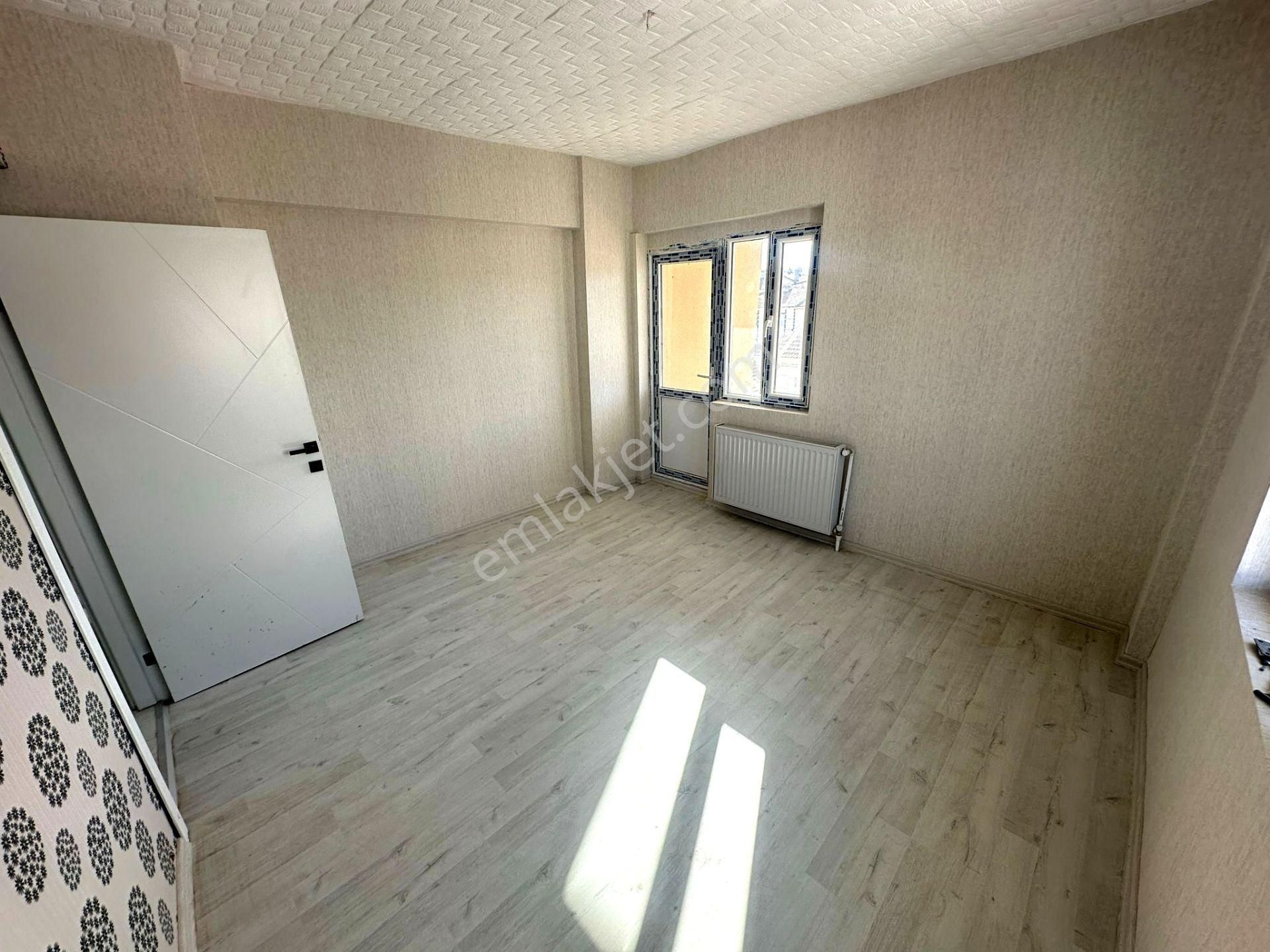 Emre Emlaktan Plevnede Merkezi Konumda Full Yapılı **boş** Satılık 3+1 Daire - Görsel 21